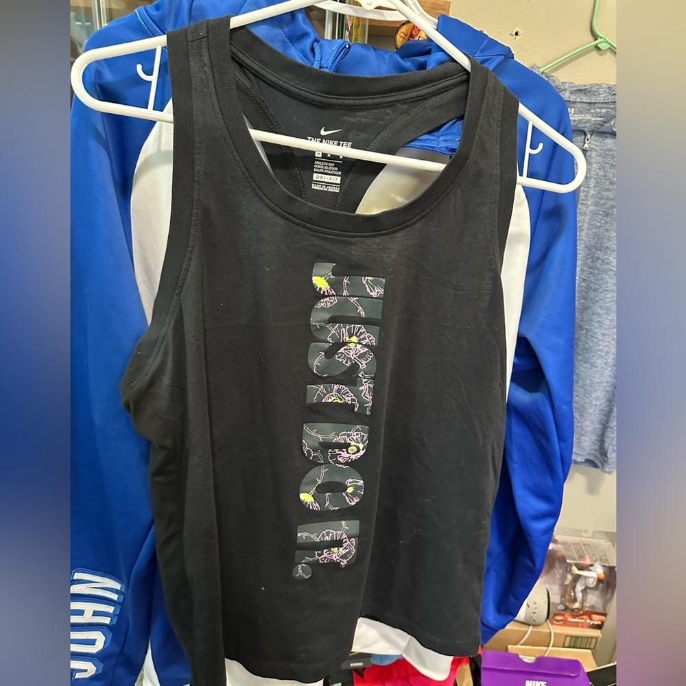 Nike Women's Dri-FIT Just Do It Floral Graphic Racerback Tank Top